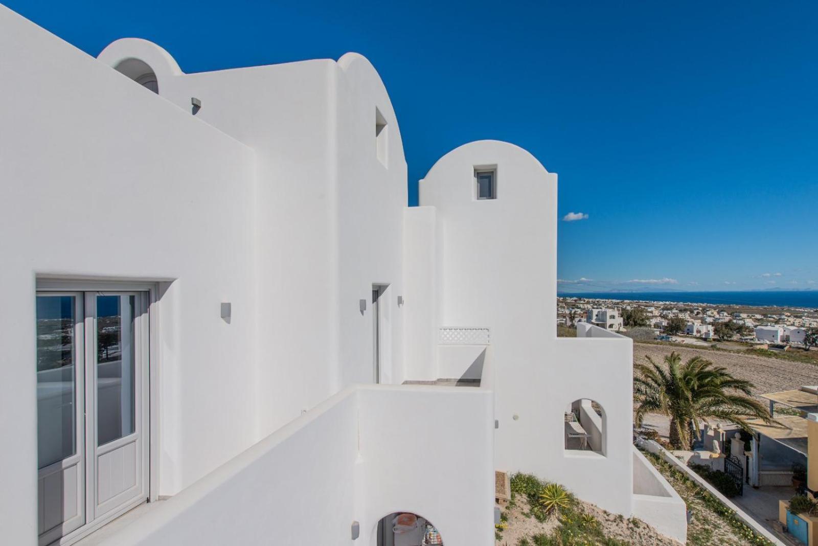 Golden View Suites Vóthon エクステリア 写真